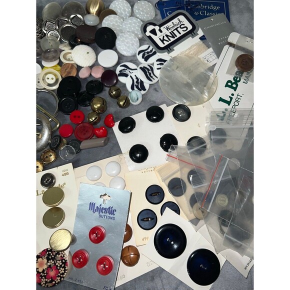 1500+ Vintage Buttons and Beads Set, DIY Craft Lot, Sewing lot, jewelry bead bun - Picture 11 of 12